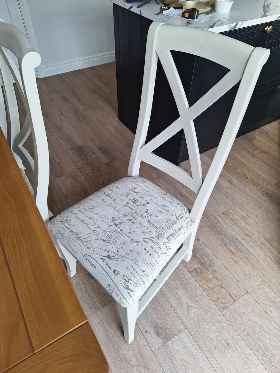 Dining Table & 6 chairs - Image 3