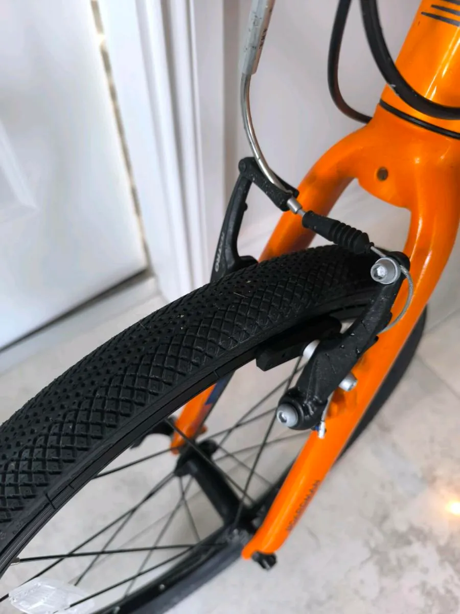 Kids Boardman 20" bike - Image 2