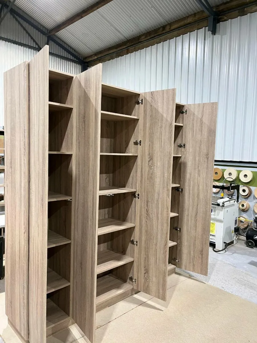 Custom made wardrobes - Image 2