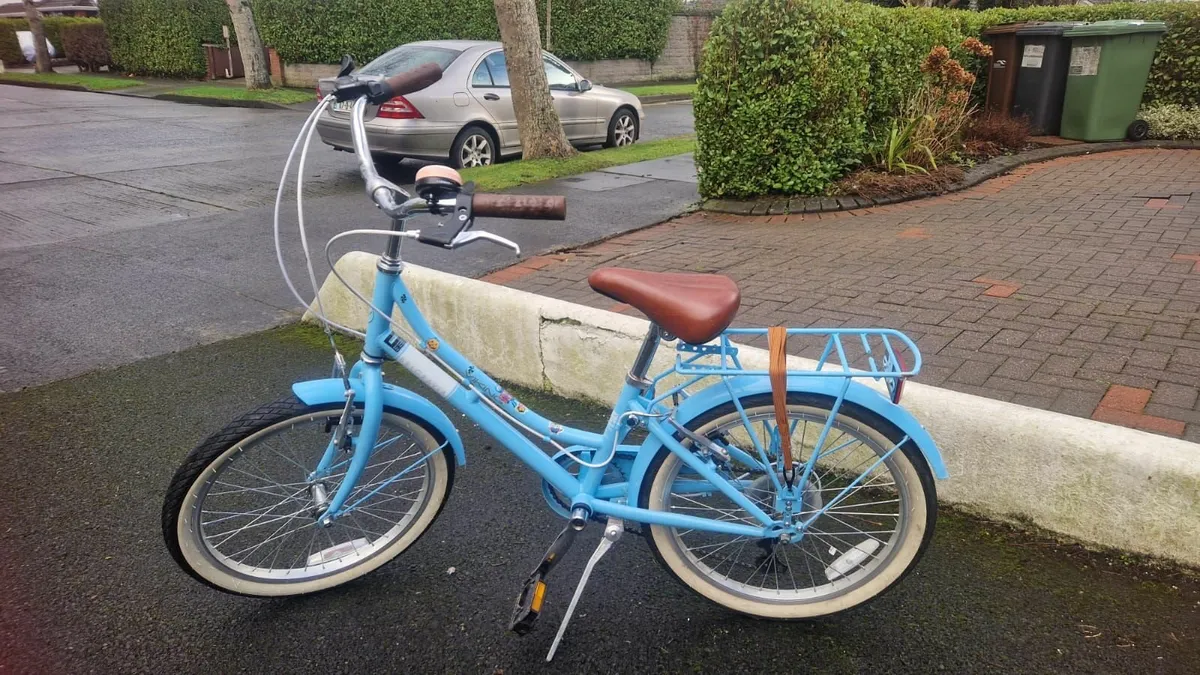 Vintage Style Girls Bikes - Image 1