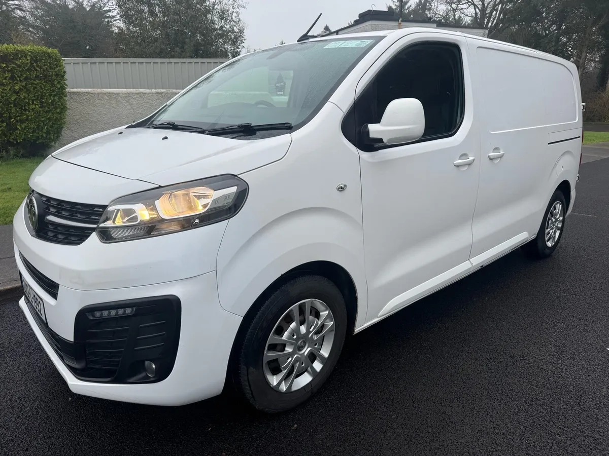 Vauxhall Vivaro - Image 2