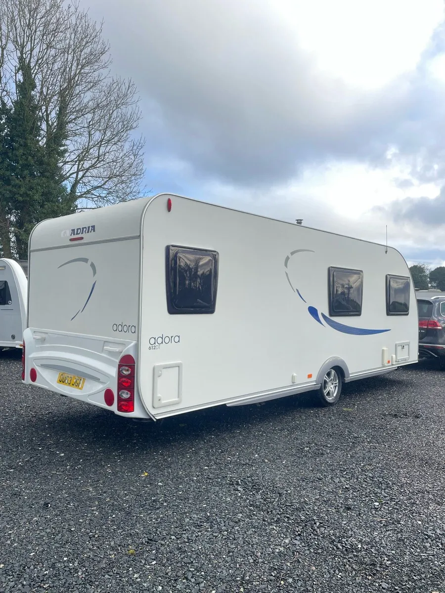 Adria Adora 6 Berth Fixed Bed Caravan - Image 4