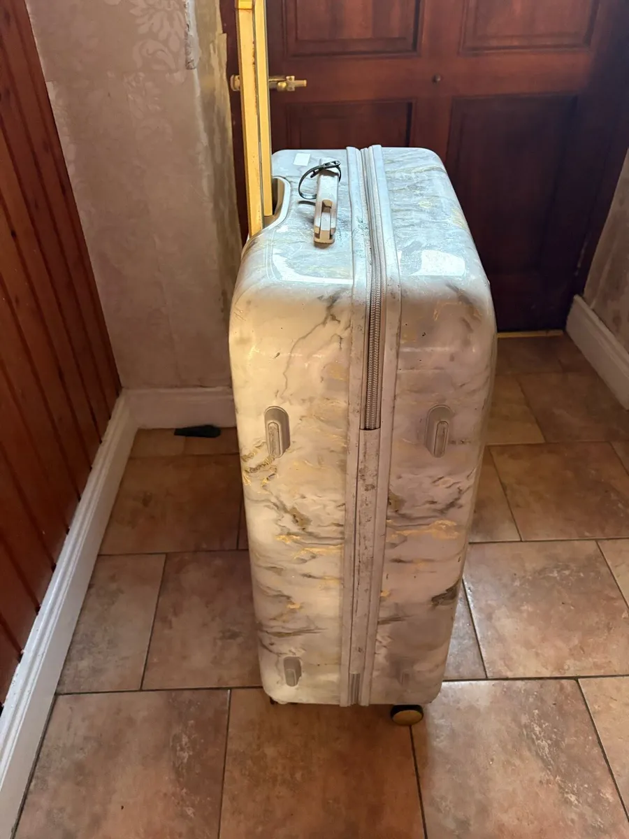 Suitcase - Image 4
