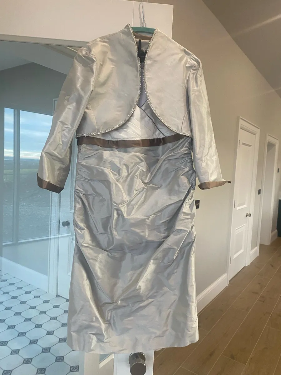 Linea Raffaelli Outfit - Image 4