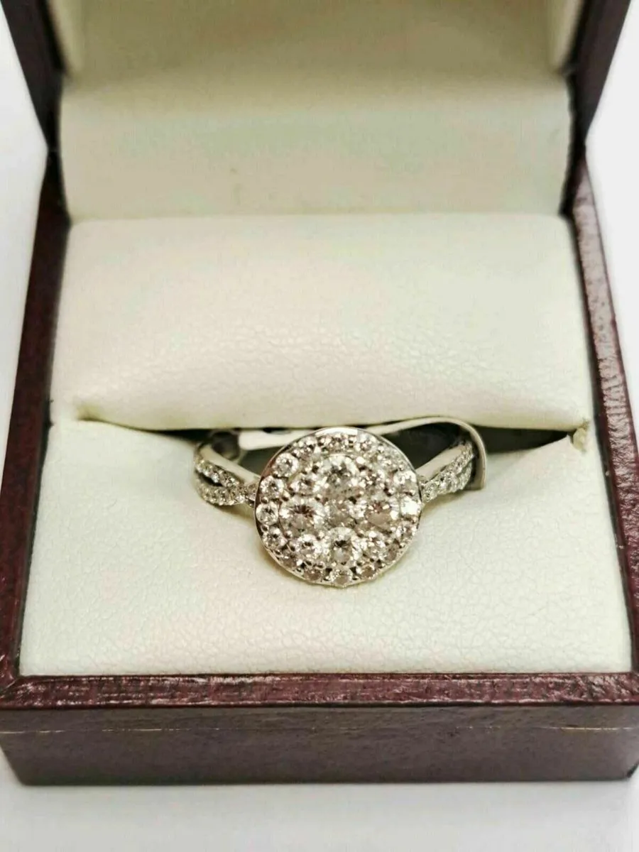 18K White Gold Diamond Ring 18CT - Image 1
