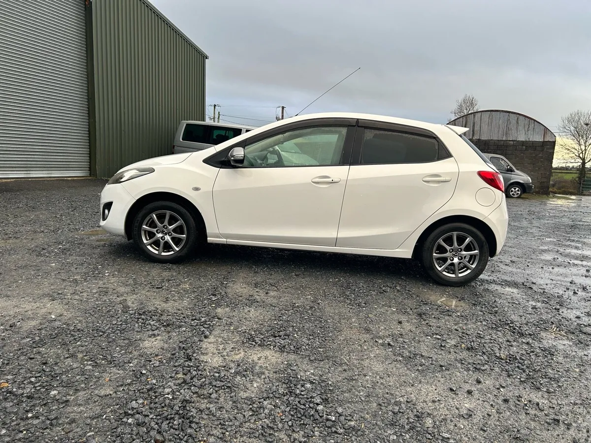 2014 Mazda Demio 1.3 automatic - Image 3