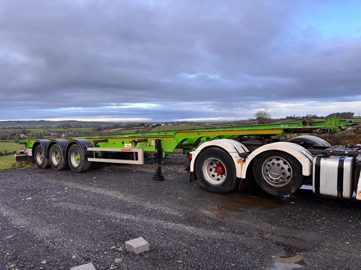 Kassbohrer trailer - Image 1