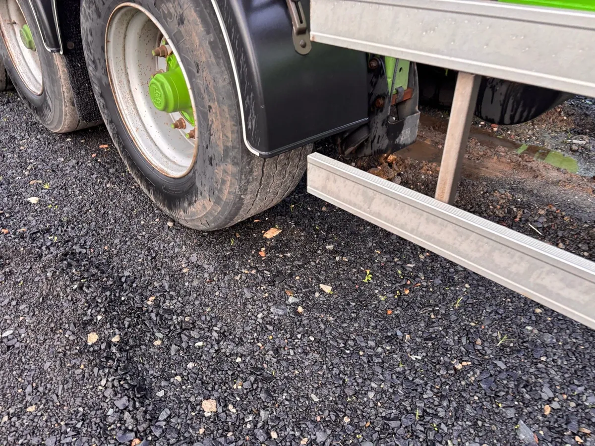 Kassbohrer trailer - Image 2