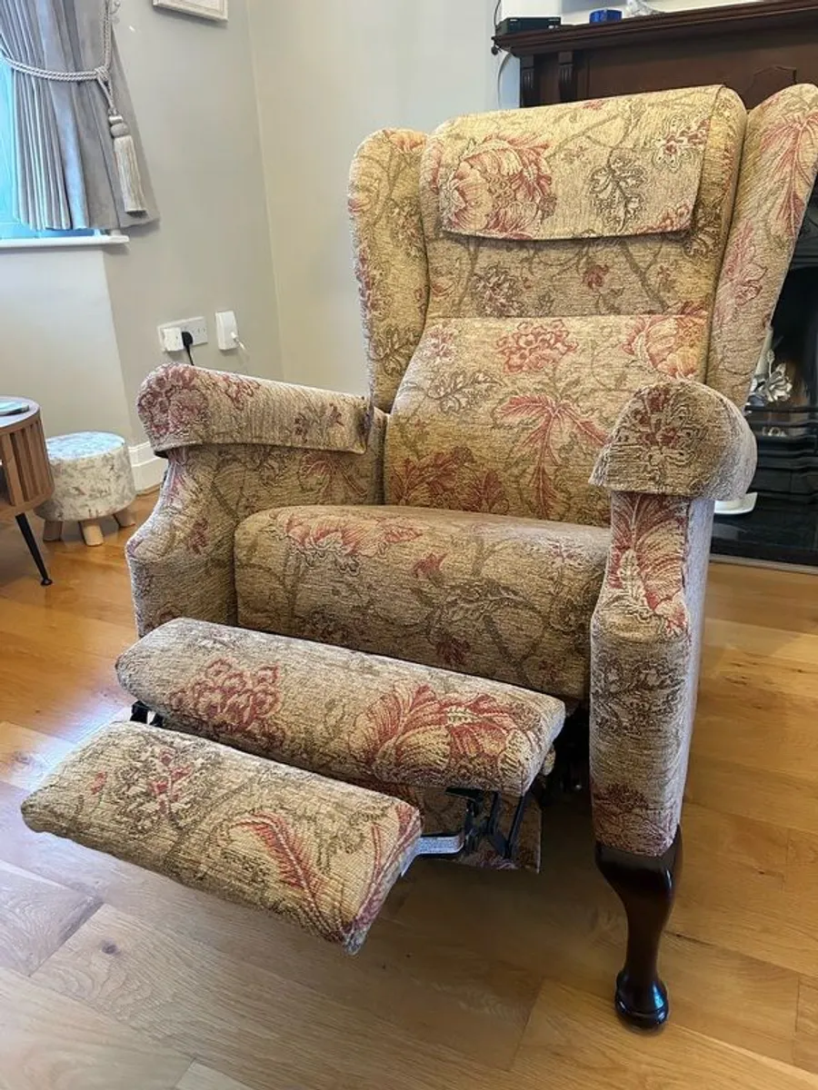 Queen Anne Recliner Armchair - Image 2