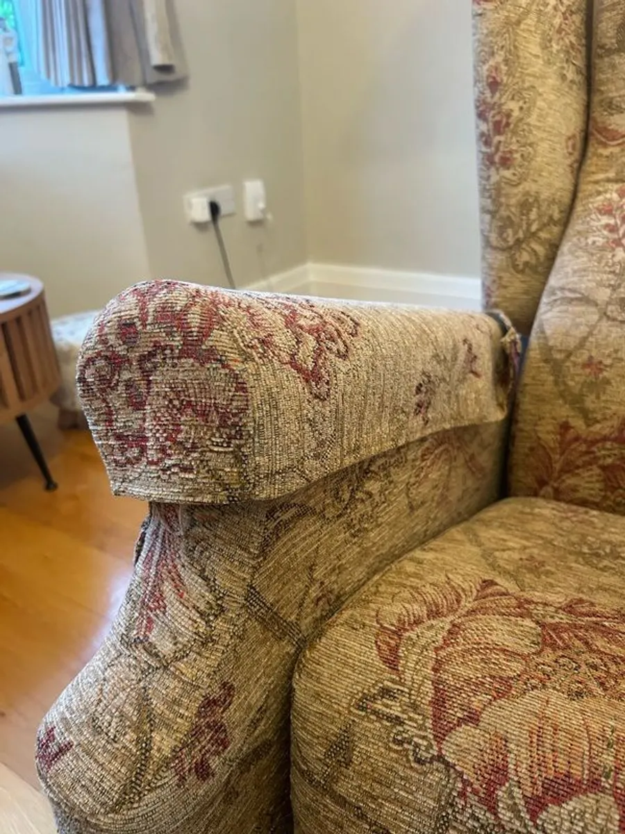 Queen Anne Recliner Armchair - Image 3