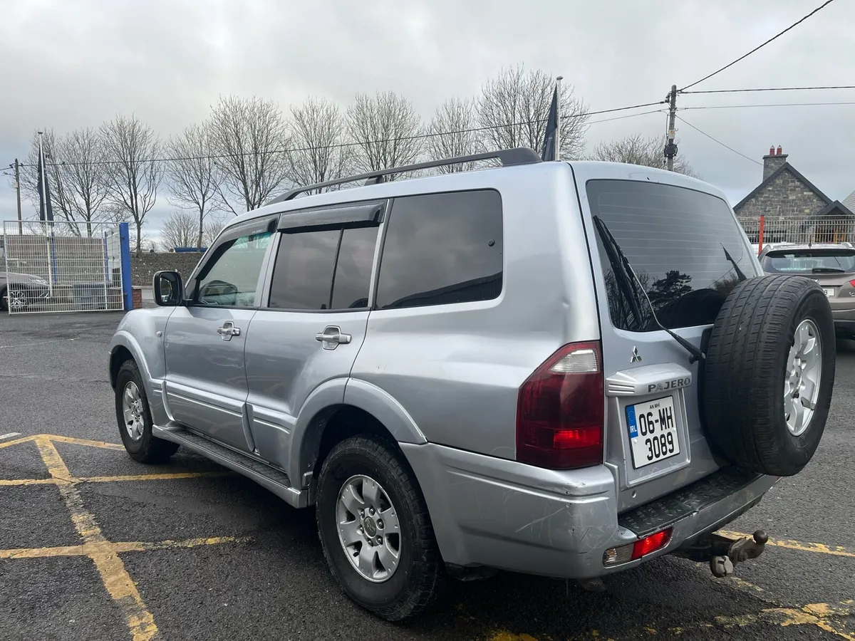 2006 pajero - Image 4