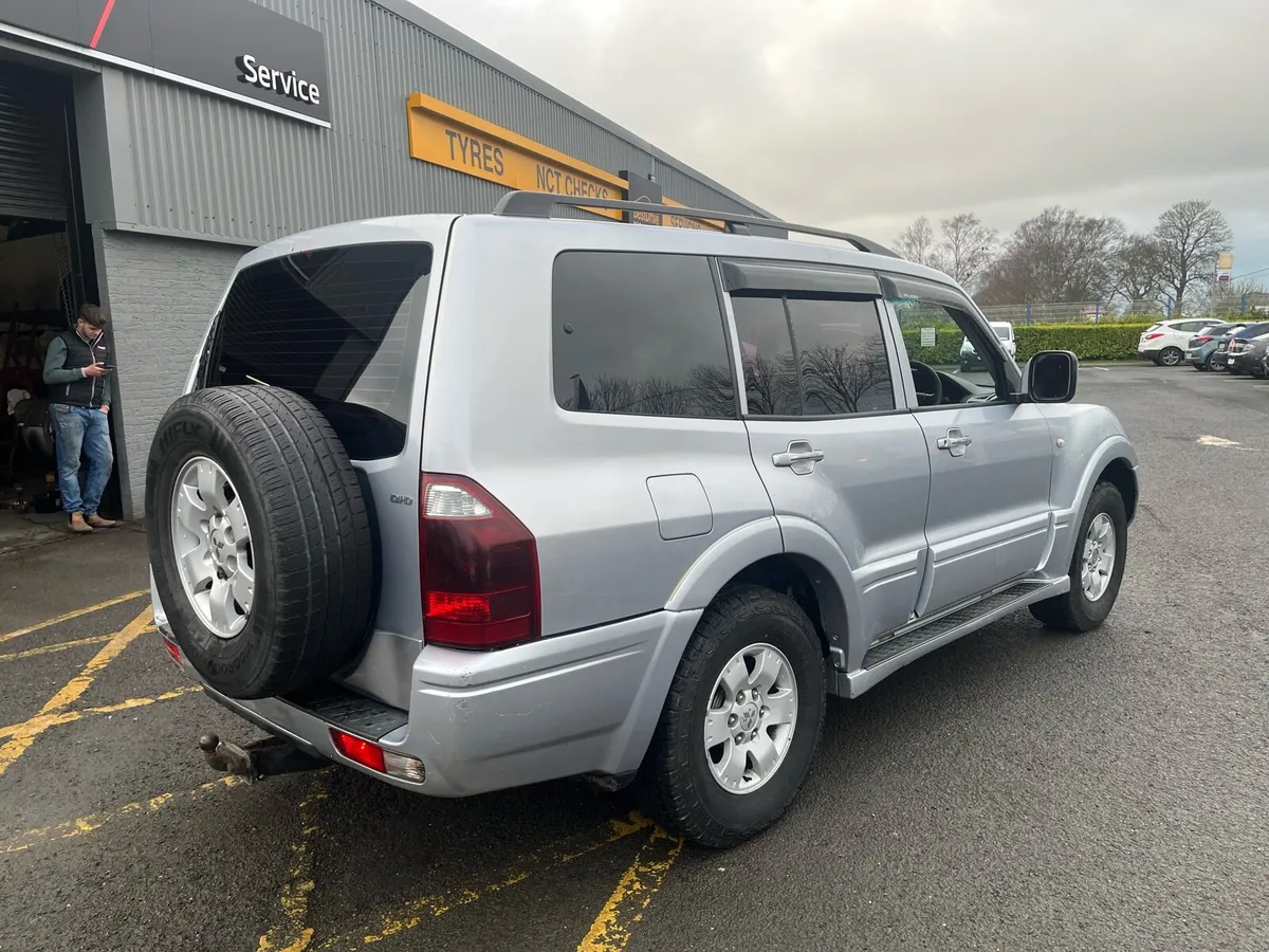 2006 pajero - Image 4