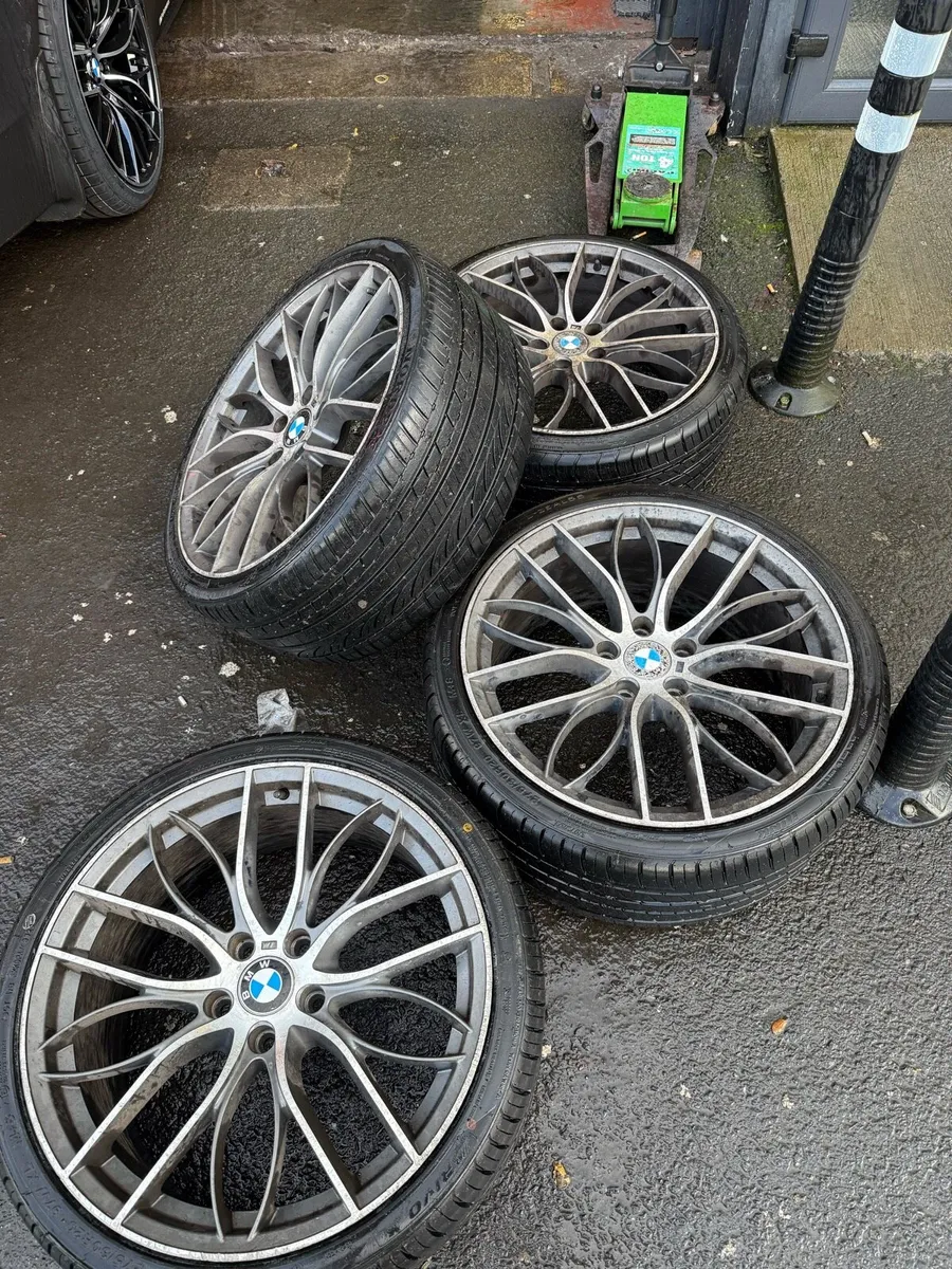 20’’ BMW Alloys & Wheels - Image 1