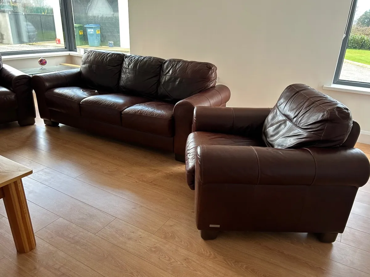 3 Piece suite of furniture - Image 1