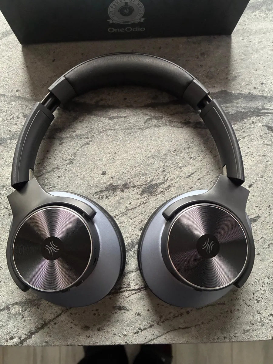 Headphones - Image 4