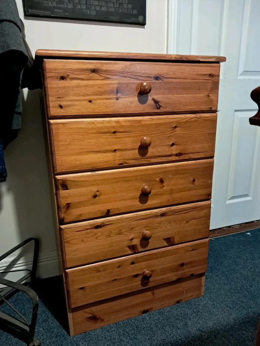 Chest of drawers - Image 1