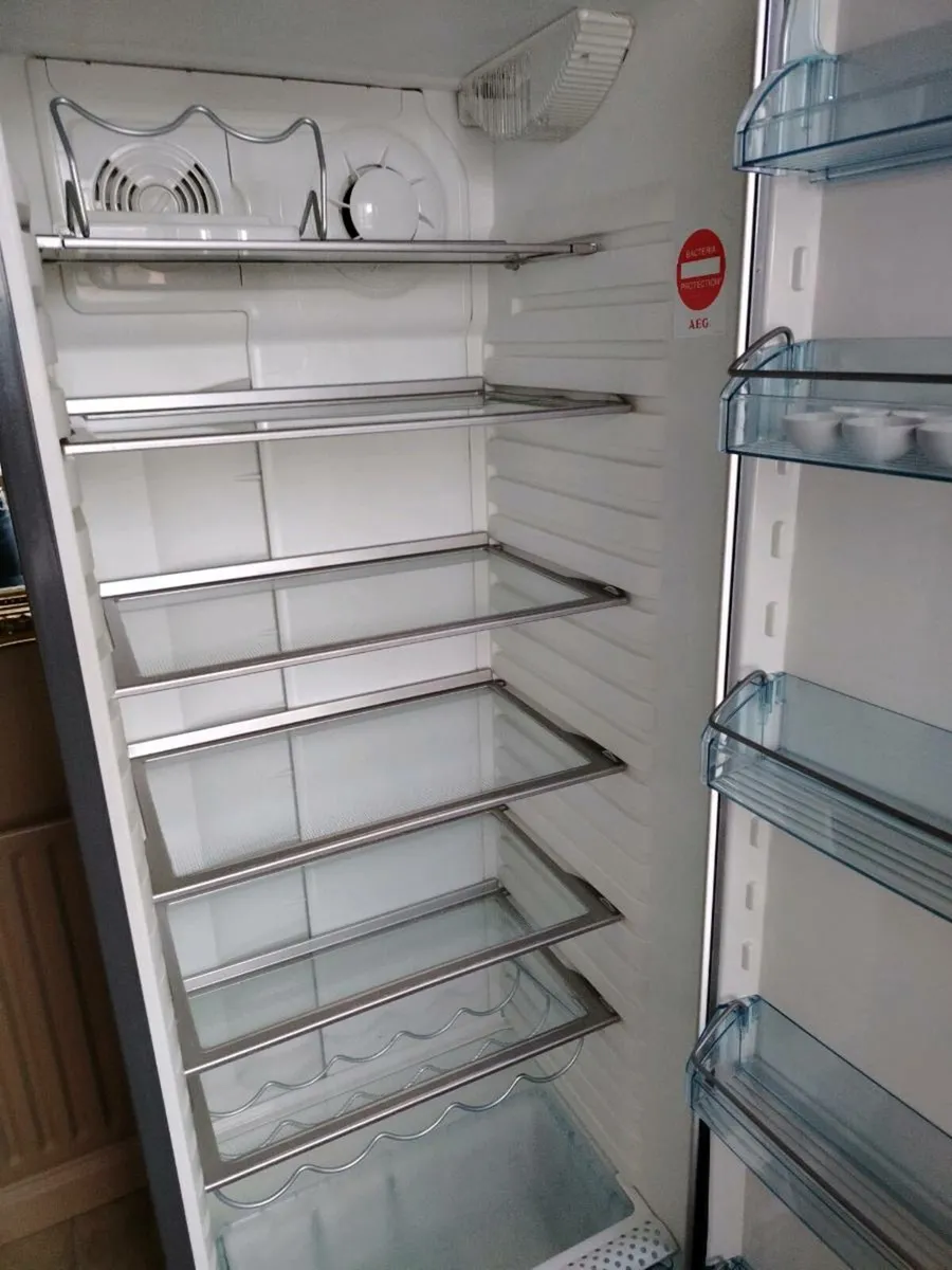 AEG Santo larder fridge - Image 4