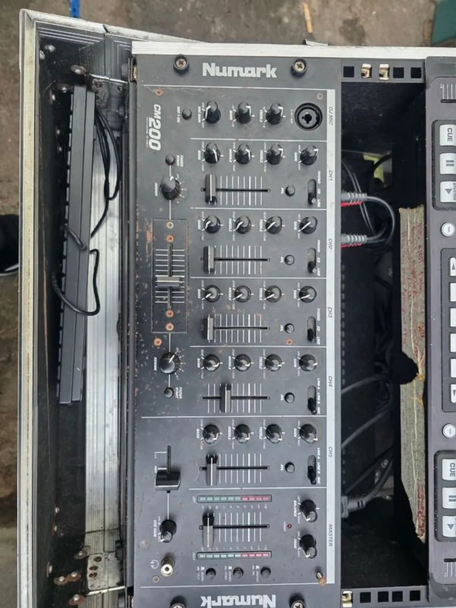 Numark DDS80 CD and Hard drive DJ Decks and Mixer - Image 4