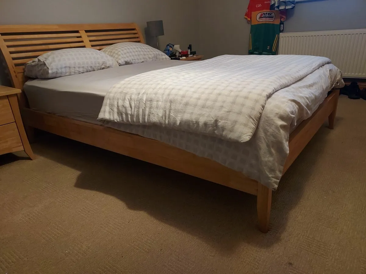 4ft 6 Darwin bed and Athens mattress - Image 1