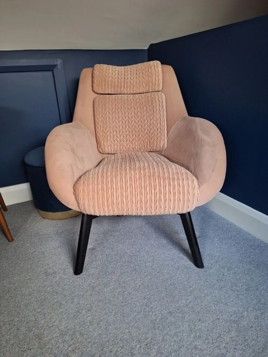 Stunning Dusty Pink/Dynamic Print Armchair - Image 1
