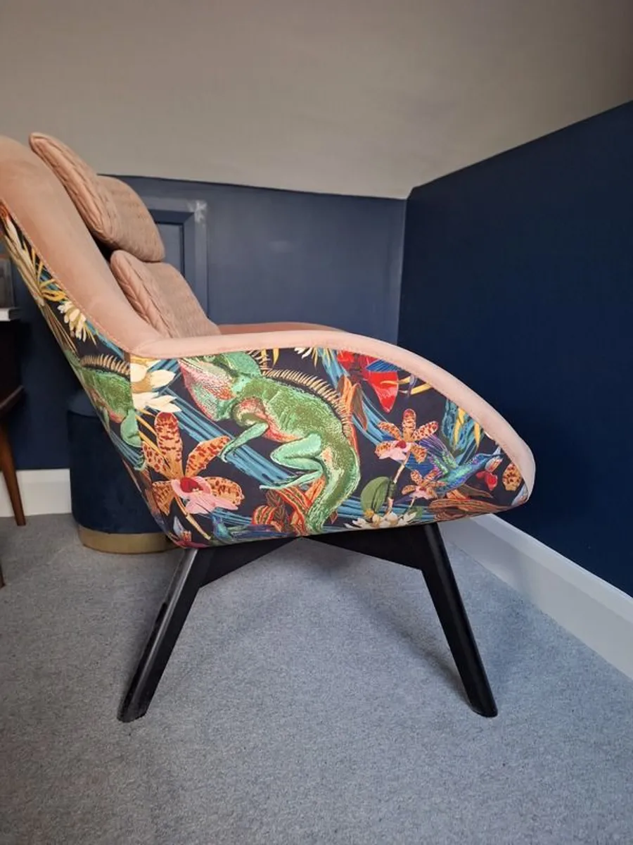 Stunning Dusty Pink/Dynamic Print Armchair - Image 2