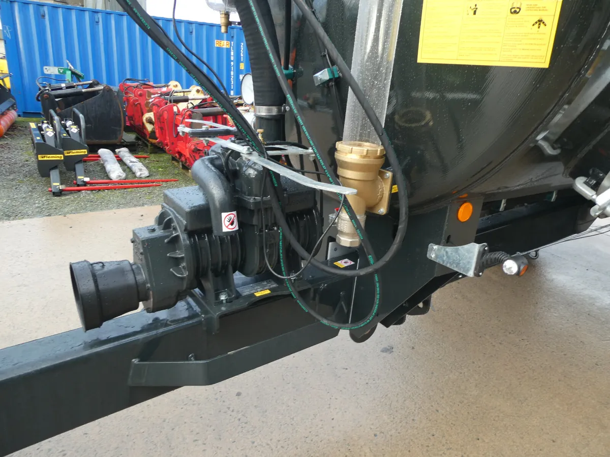 Fleming 1600 Tanker - Image 4