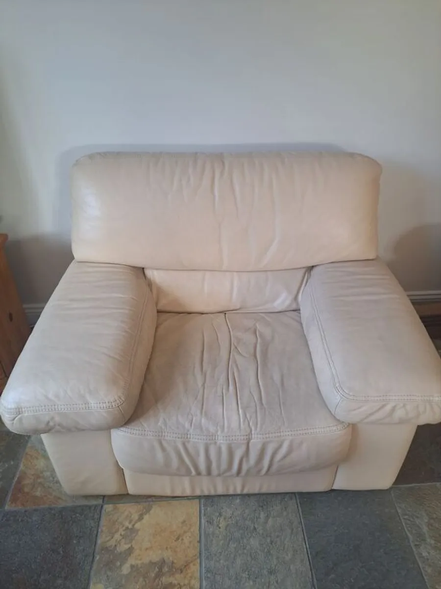 Cream white leather sofa 3 piece - Image 3