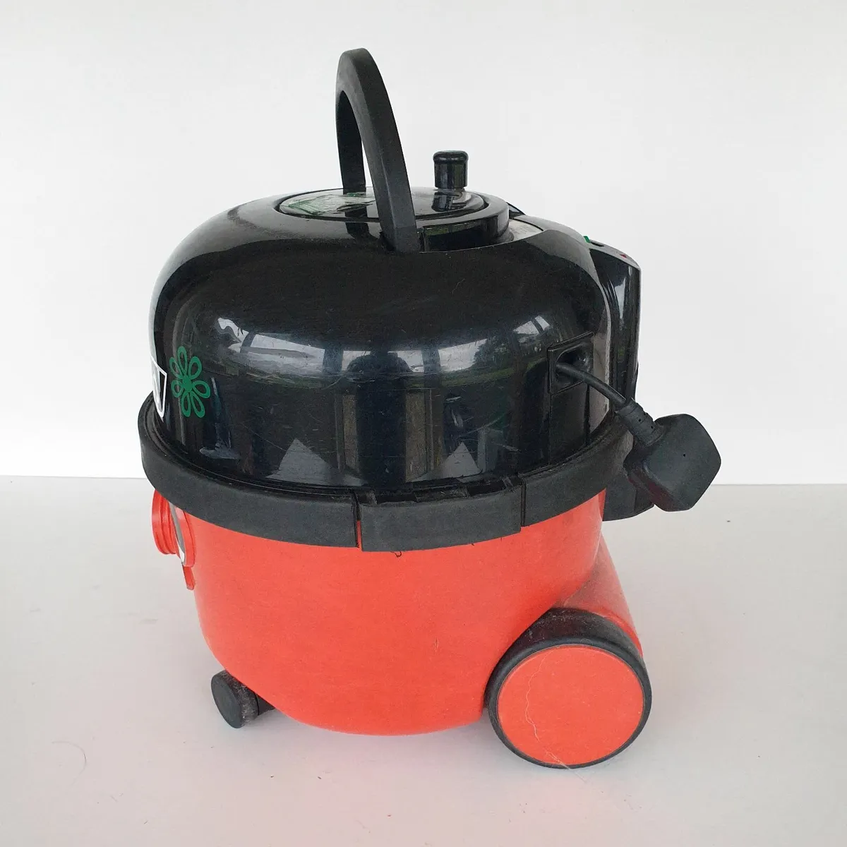 Henry vacuum cleaner numatic see video - Image 3
