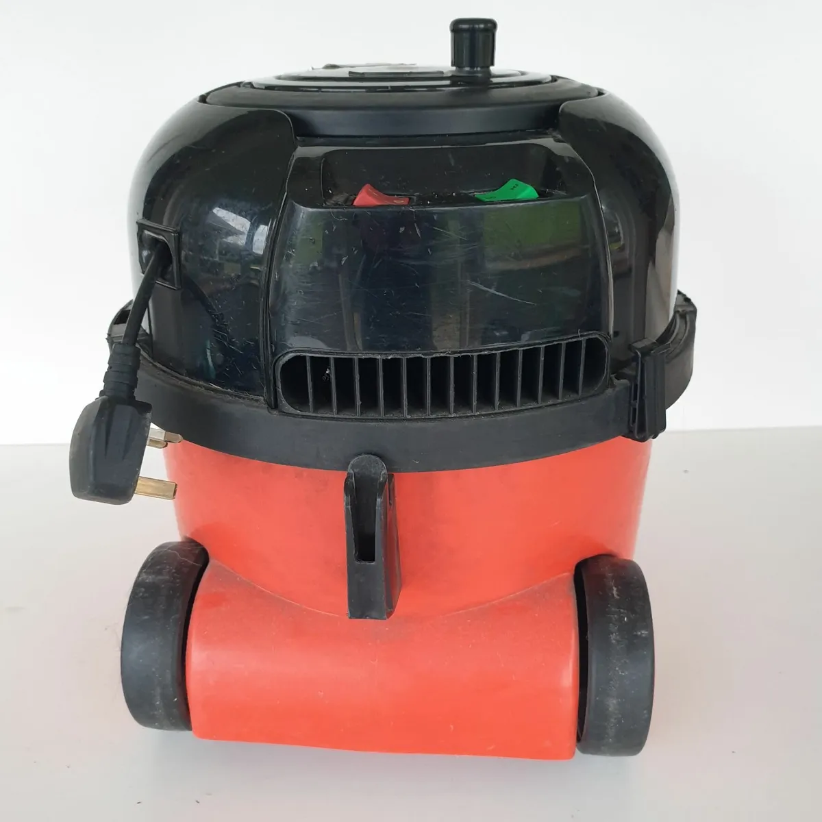 Henry vacuum cleaner numatic see video - Image 4