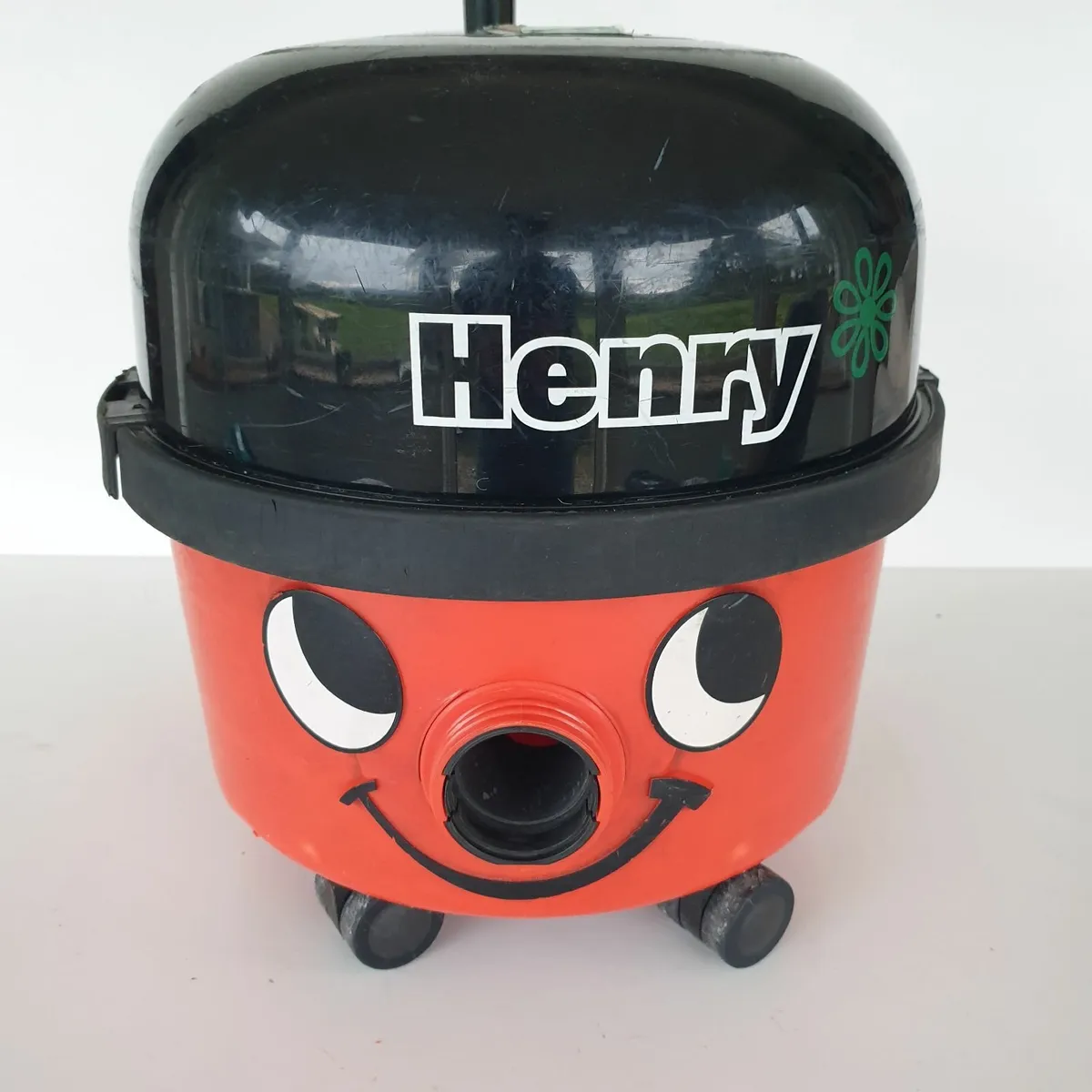 Henry vacuum cleaner numatic see video - Image 2