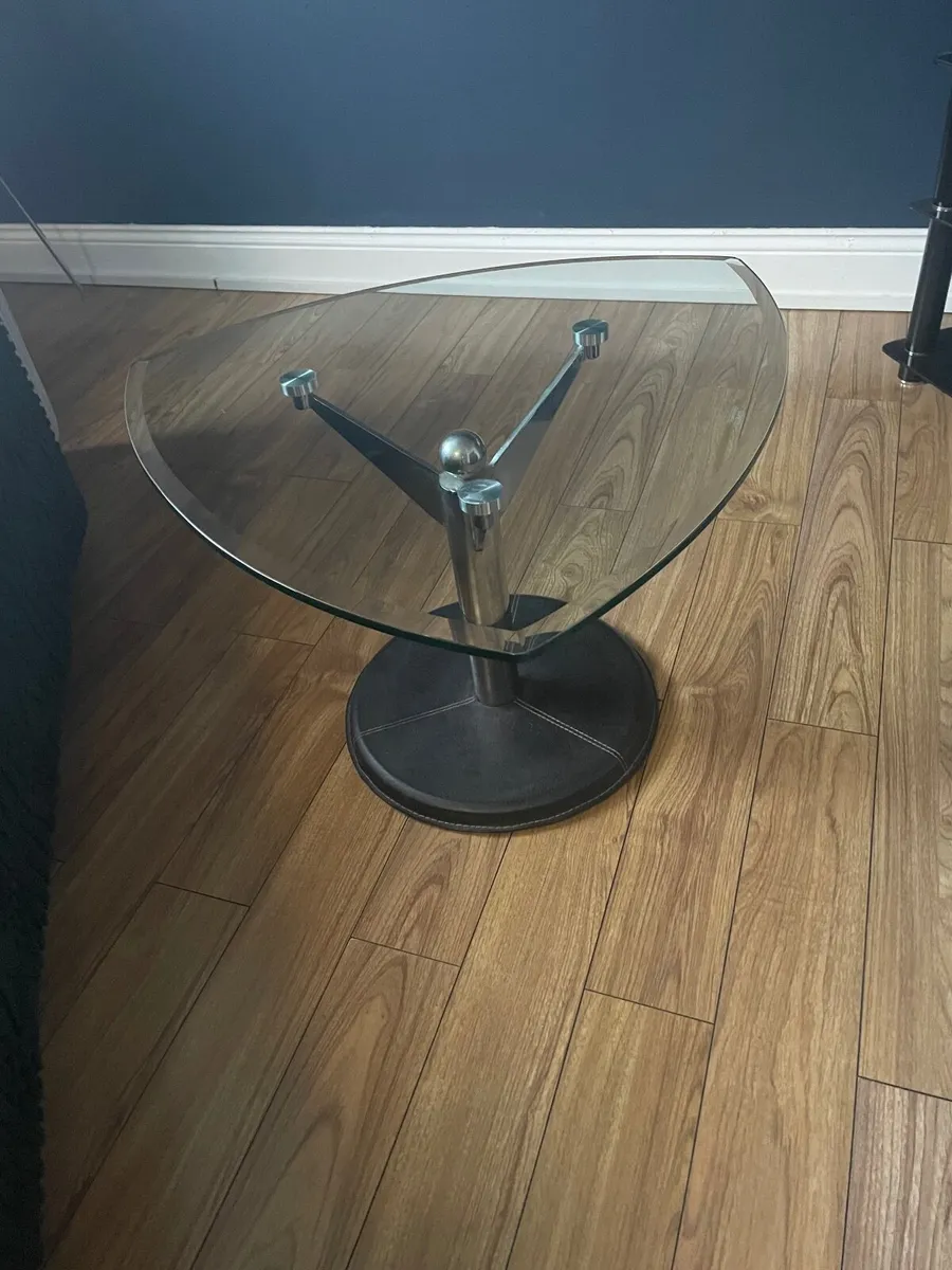 Glass Coffee table - Image 1