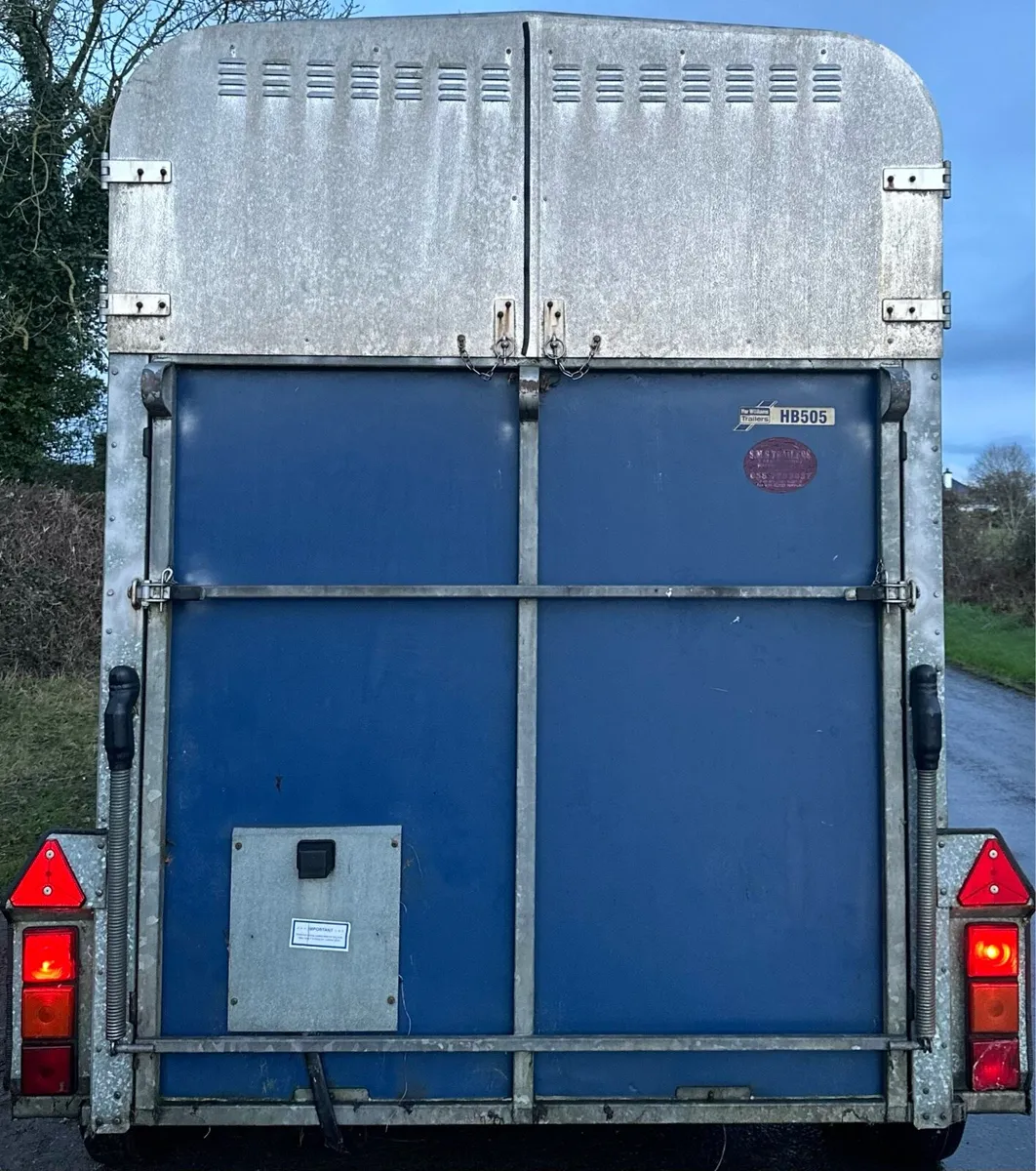 505 Ifor Williams Horse Box - Image 4