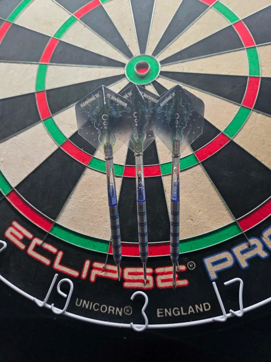 Unicorn t95 darts - Image 1
