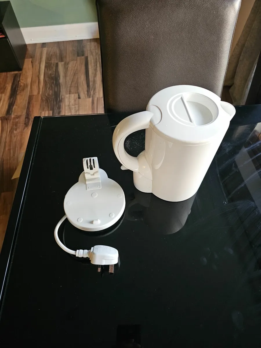 Free Water Electric Kettle - Giving away for free - Image 2