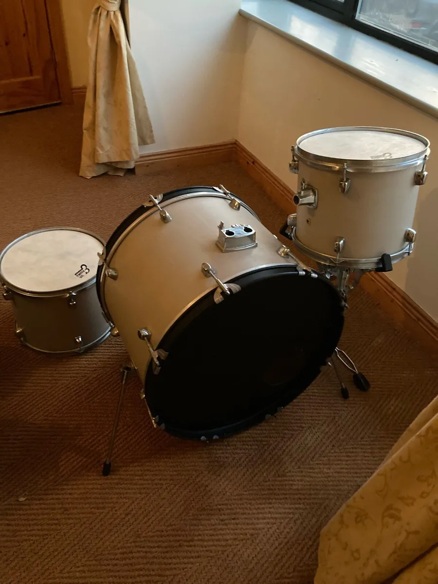 Drum kit - Image 2