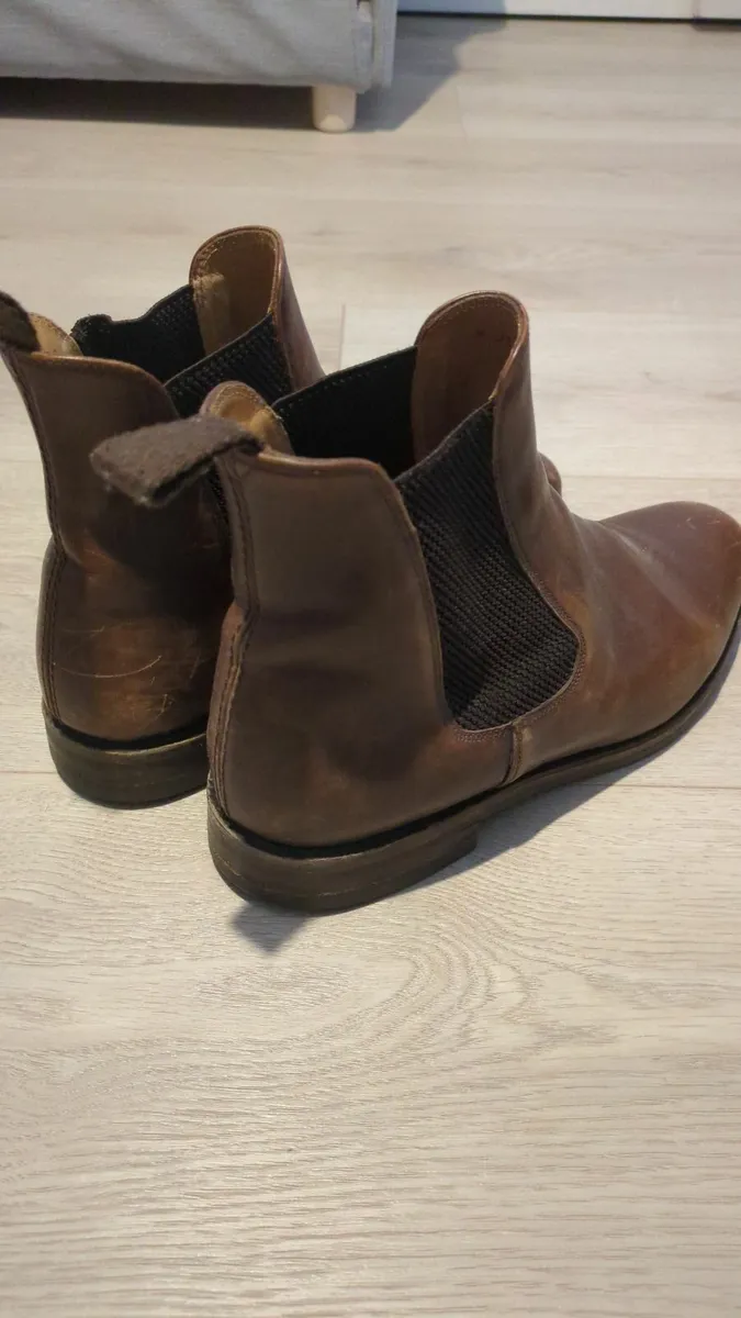 Loake Blenheim boot size 9.5 - Image 2