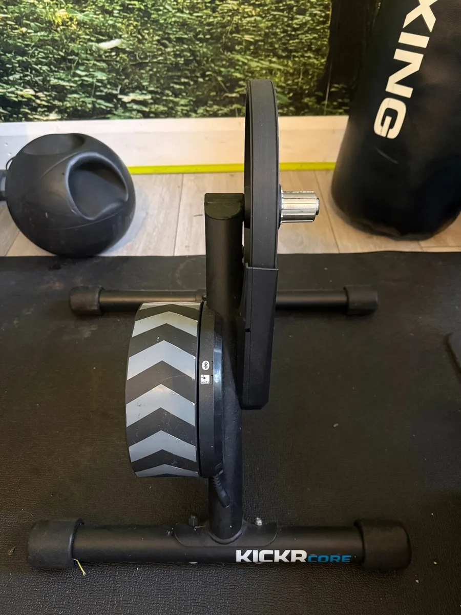 Wahoo Kickr Core and Zwift Hub - Image 3
