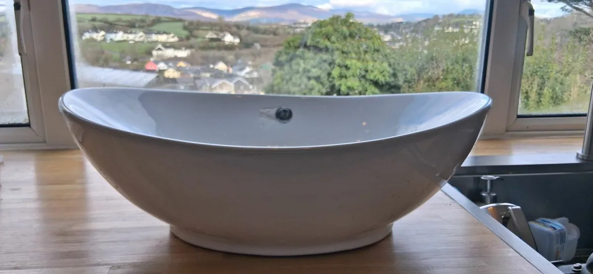 Bathroom Wash Basin - Image 4