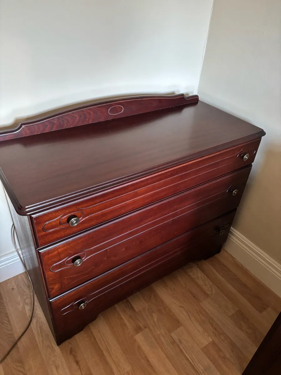 Mahogany bedroom furniture - Image 4