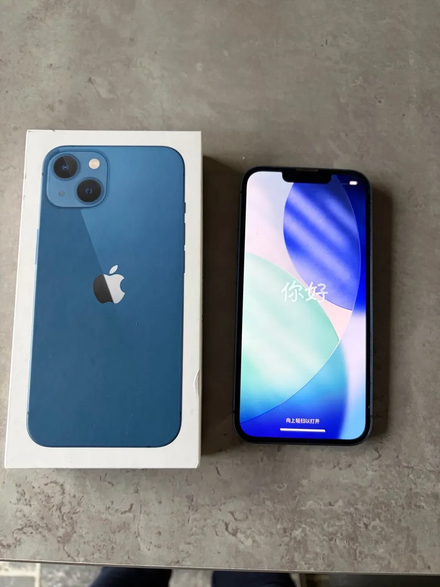 iPhone 13 - Image 1