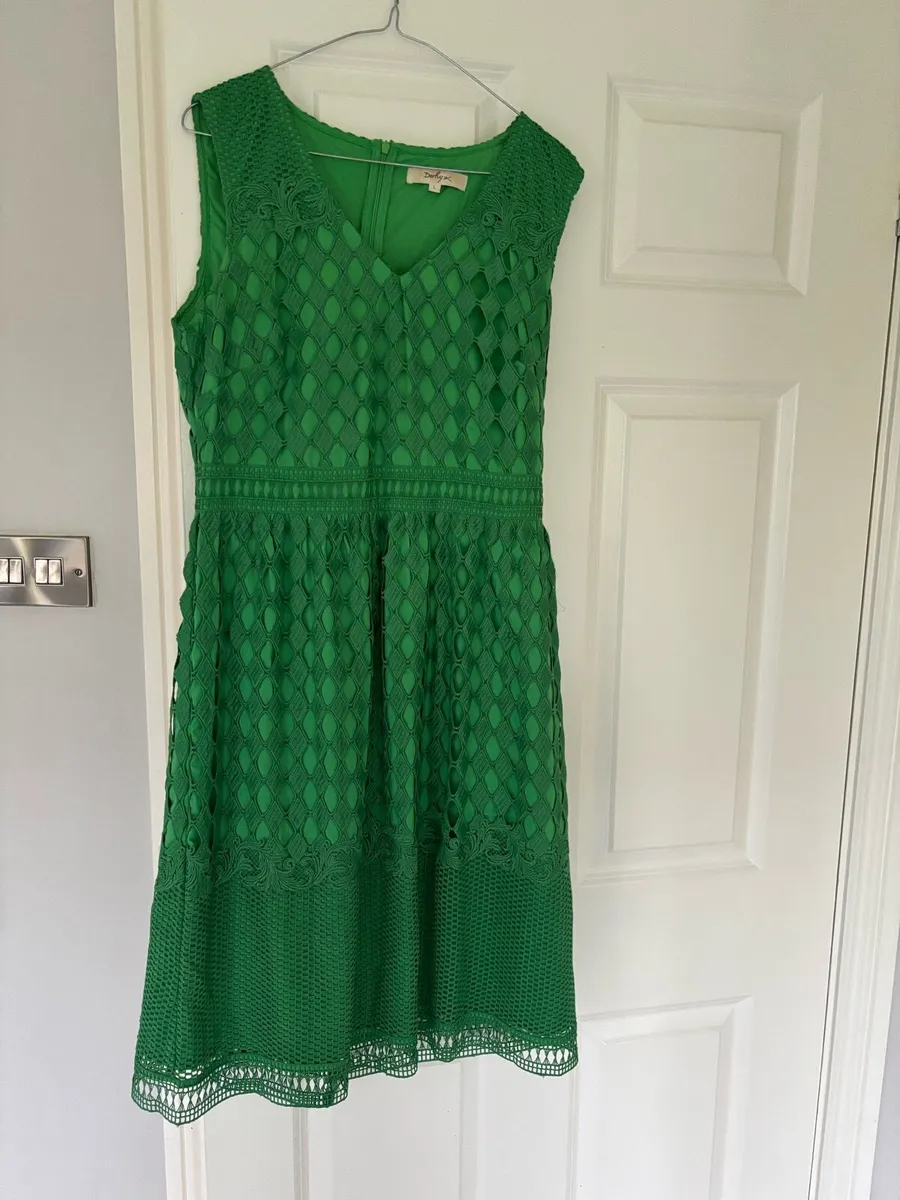 Green dress UK14 for special occasion - Image 1