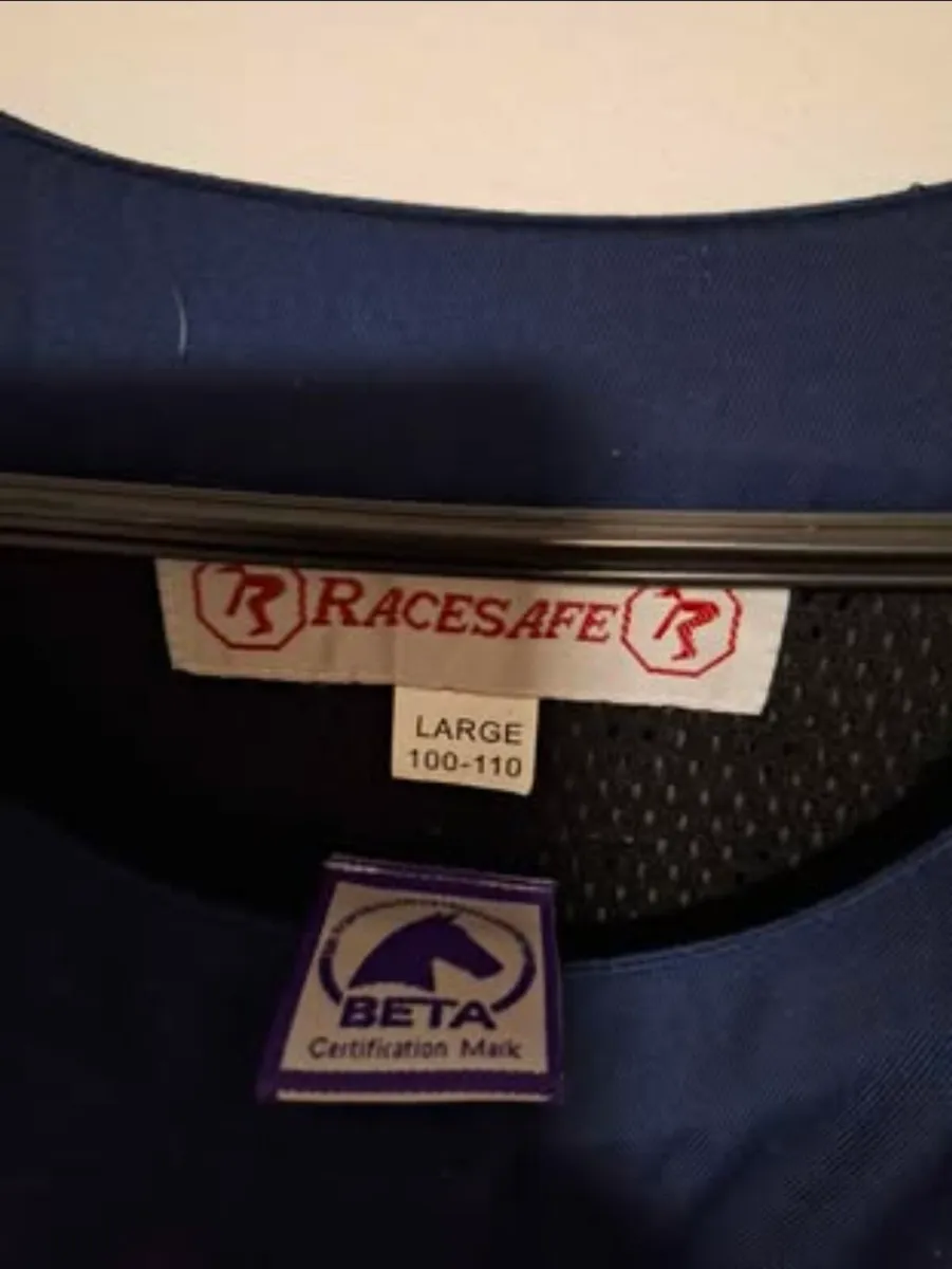 Shires racesafe body protector - Image 2