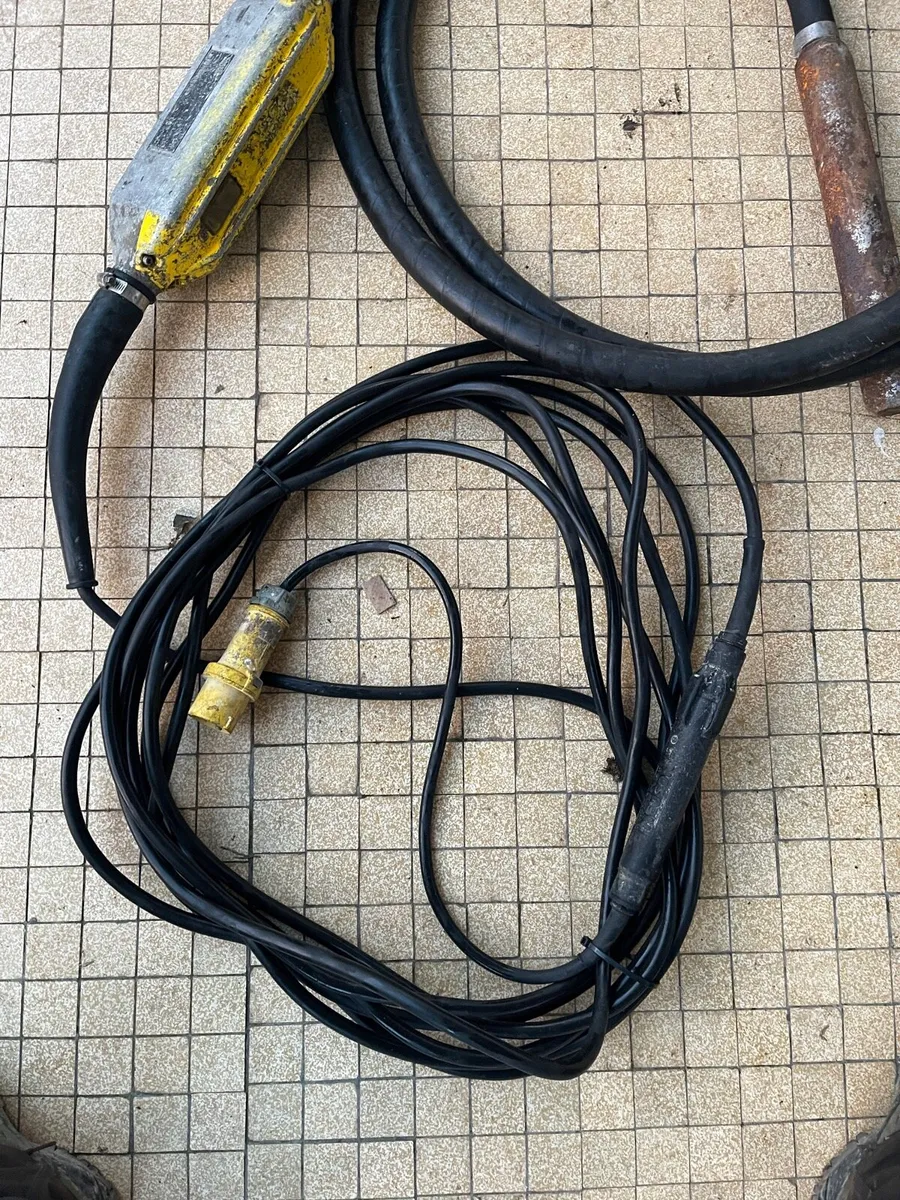 WACKER NEUSON 110V CONCRETE POKER - Image 3