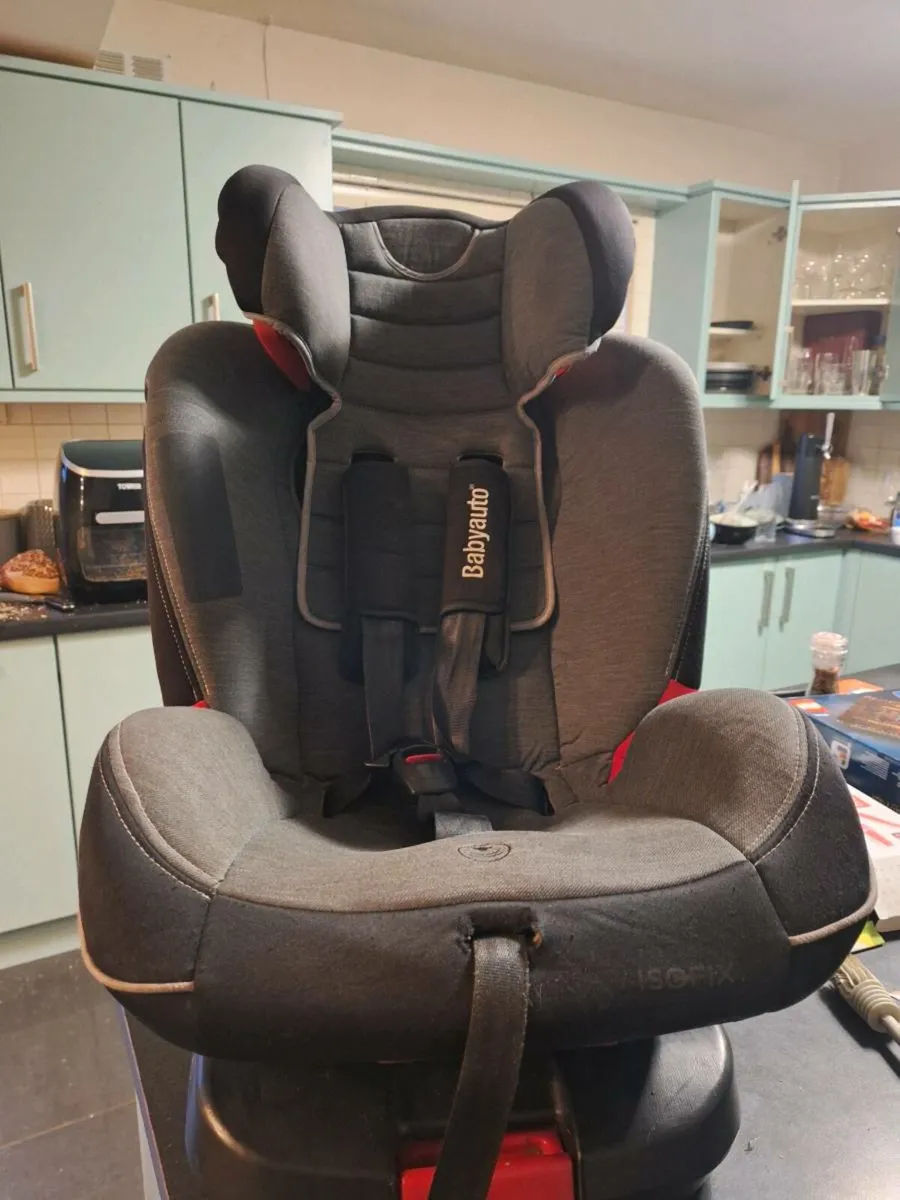 Baby car seat - Image 1