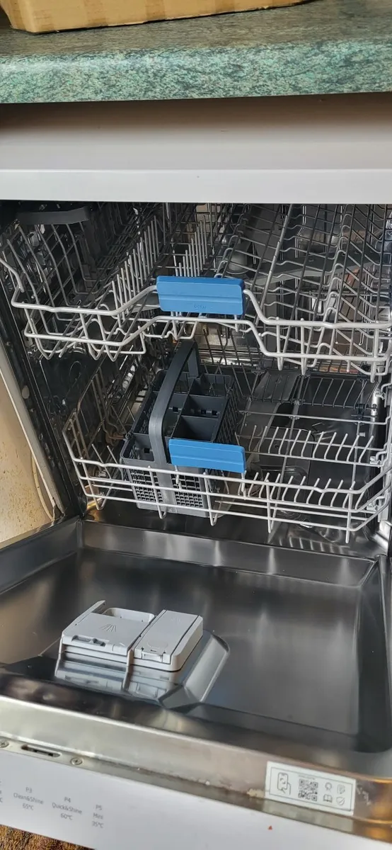 Dishwasher- 18 month's old - Image 3