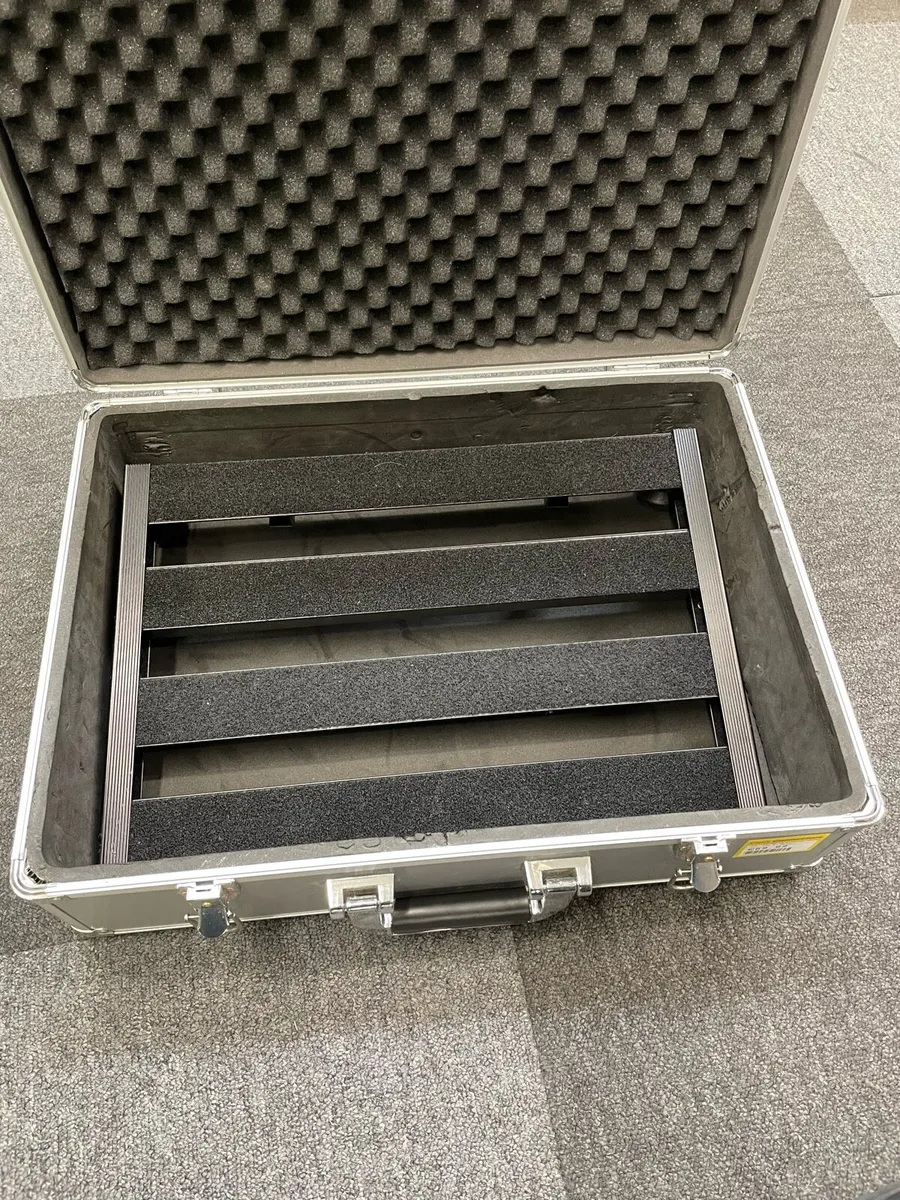 Harley Benton peddleboard + hard case - Image 1