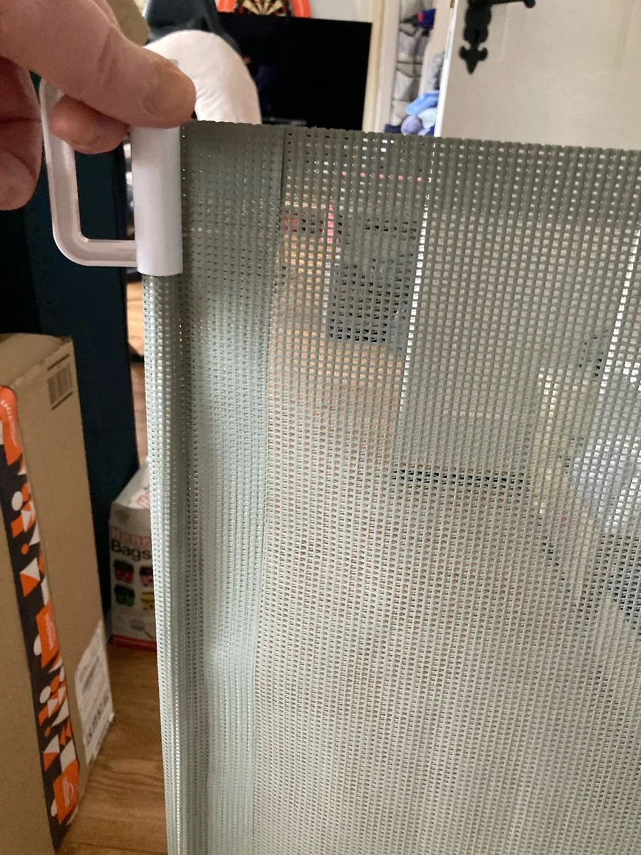 PawHut Retractable Safety Dog Gate - Image 1