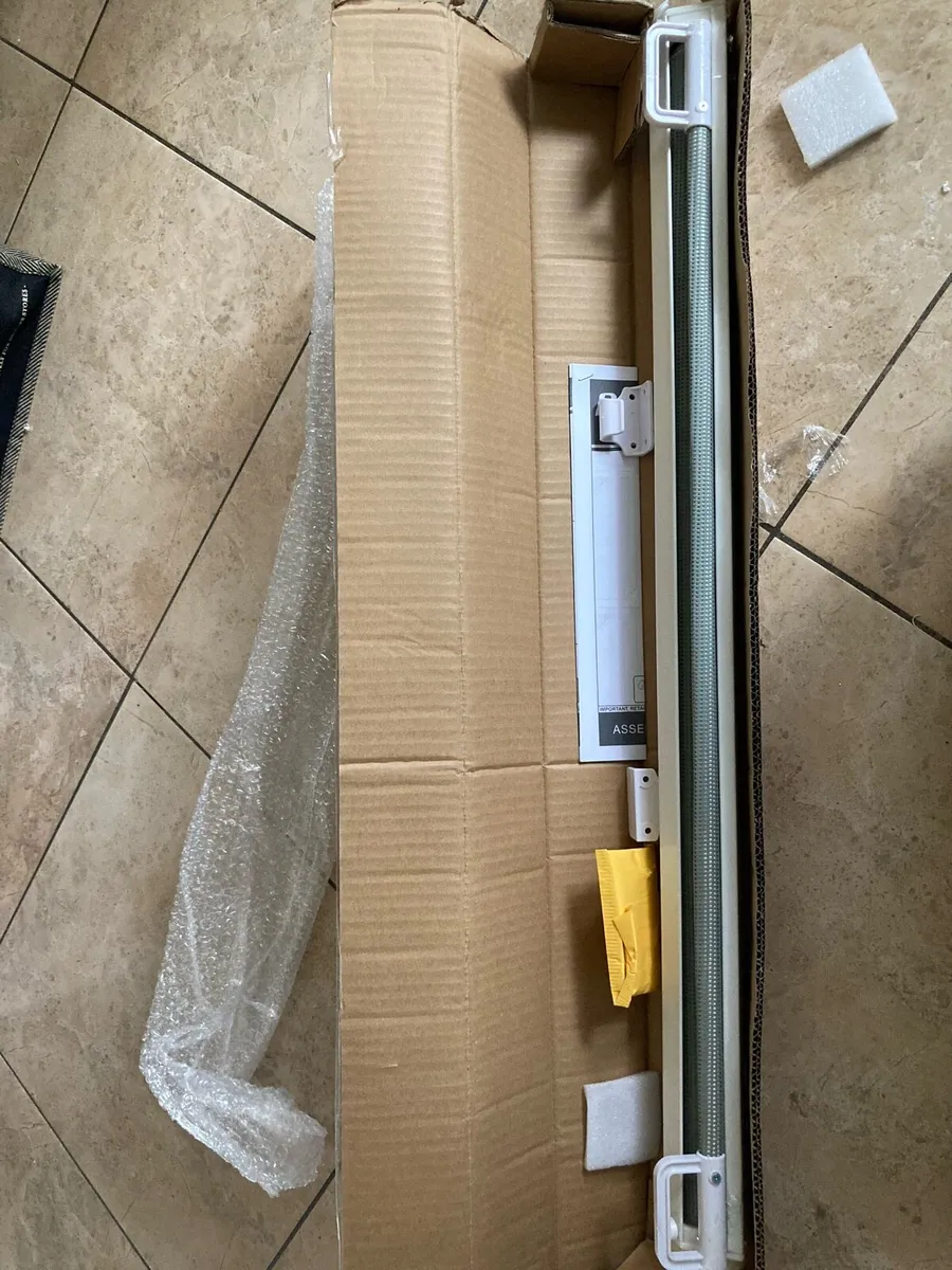 PawHut Retractable Safety Dog Gate - Image 3