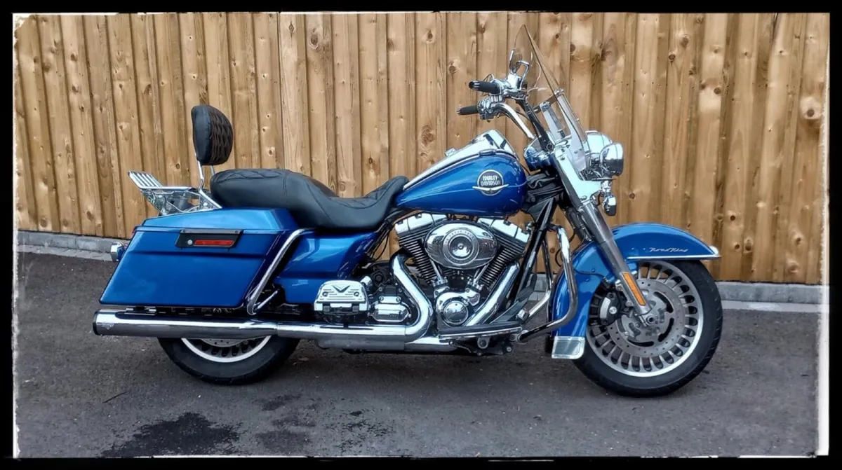 HARLEY DAVIDSON ROAD KING 2010 - Image 1