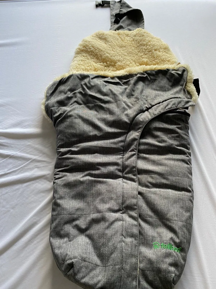 Fellhof Cortina Lambskin Footmuff - Image 1